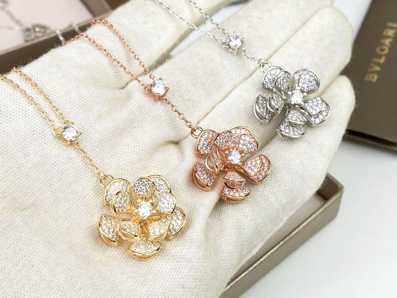 Bottega Venenta Necklaces